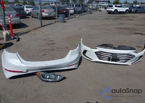 2017 Hyundai Elantra Se из США, поврежденный, VIN 5NPD84LF7HH124881